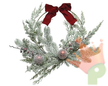CORONA DECORATA INNEVATA CON FIOCCO PALLINE E BACCHE 48X48X9 CM