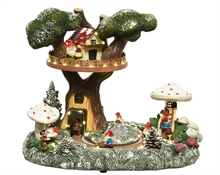 CASA SULL'ALBERO 26X39X33CM 36LED SUONO E MOVIMENTO N62