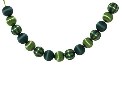 GHIRLANDA DI PALLINE IN RASO VERDE 120CM