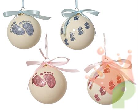 PALLINA DI NATALE IN VETRO CON IMPRONTE BIMBO E FIOCCO 8CM 4ASS